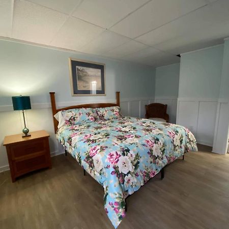 The Palms Motel Дженіва-он-те-Лейк Екстер'єр фото
