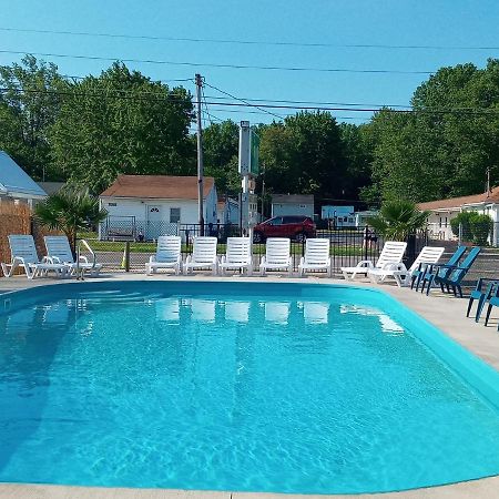 The Palms Motel Дженіва-он-те-Лейк Екстер'єр фото